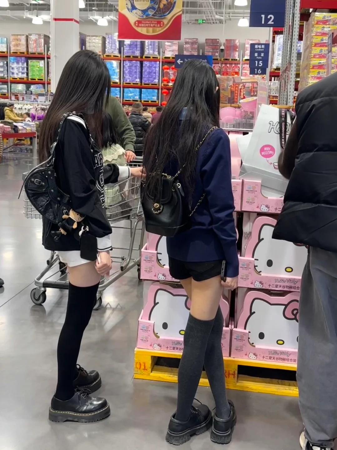 我趣！到底是哪个大聪明发明的这么穿！？