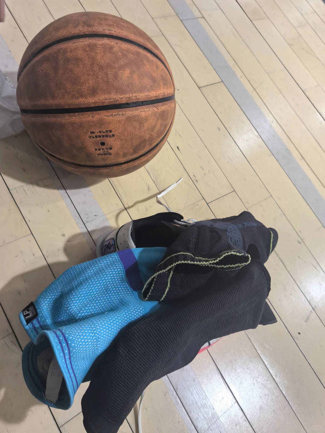 今天打球又是这双袜子！！