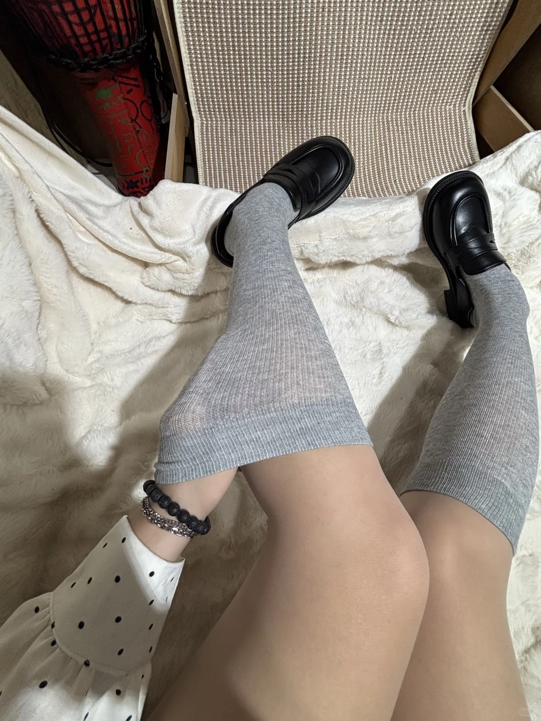 救命！灰色微压小腿袜谁穿谁显瘦✨