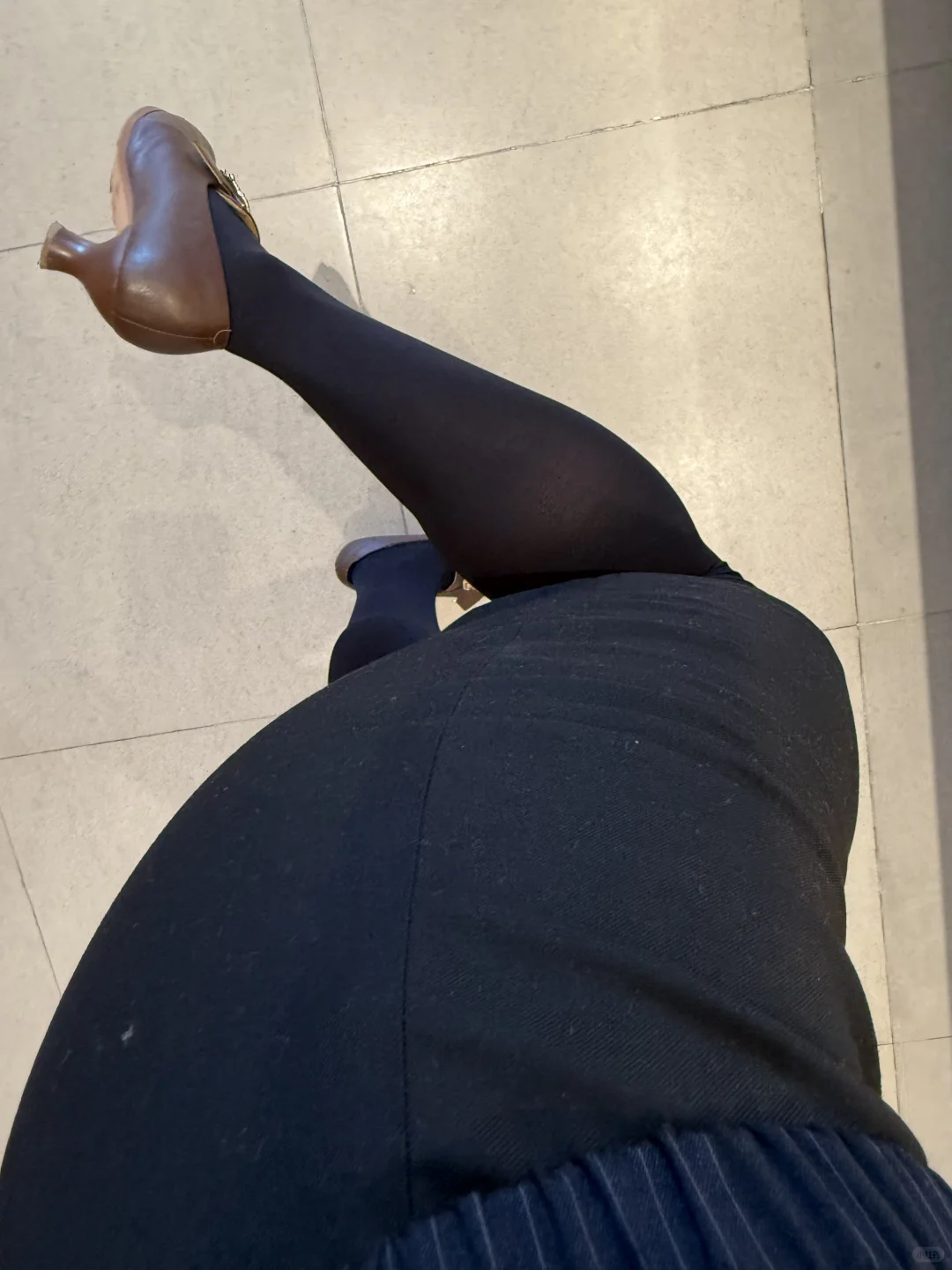 见领导穿搭，有点小性感