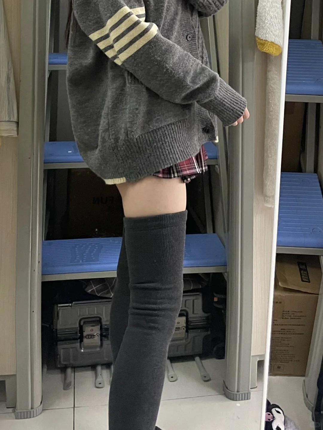 过膝袜的勒肉感谁懂啊啊啊！超长不掉筒！