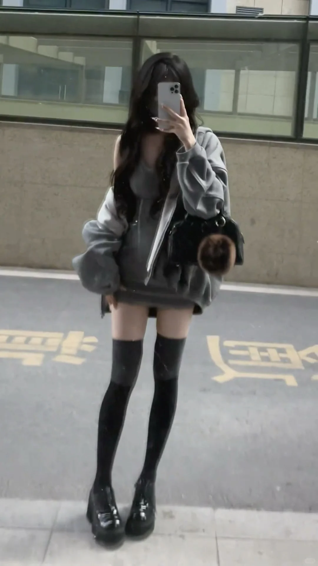 第一次这么直观的感受到过膝袜的魅力