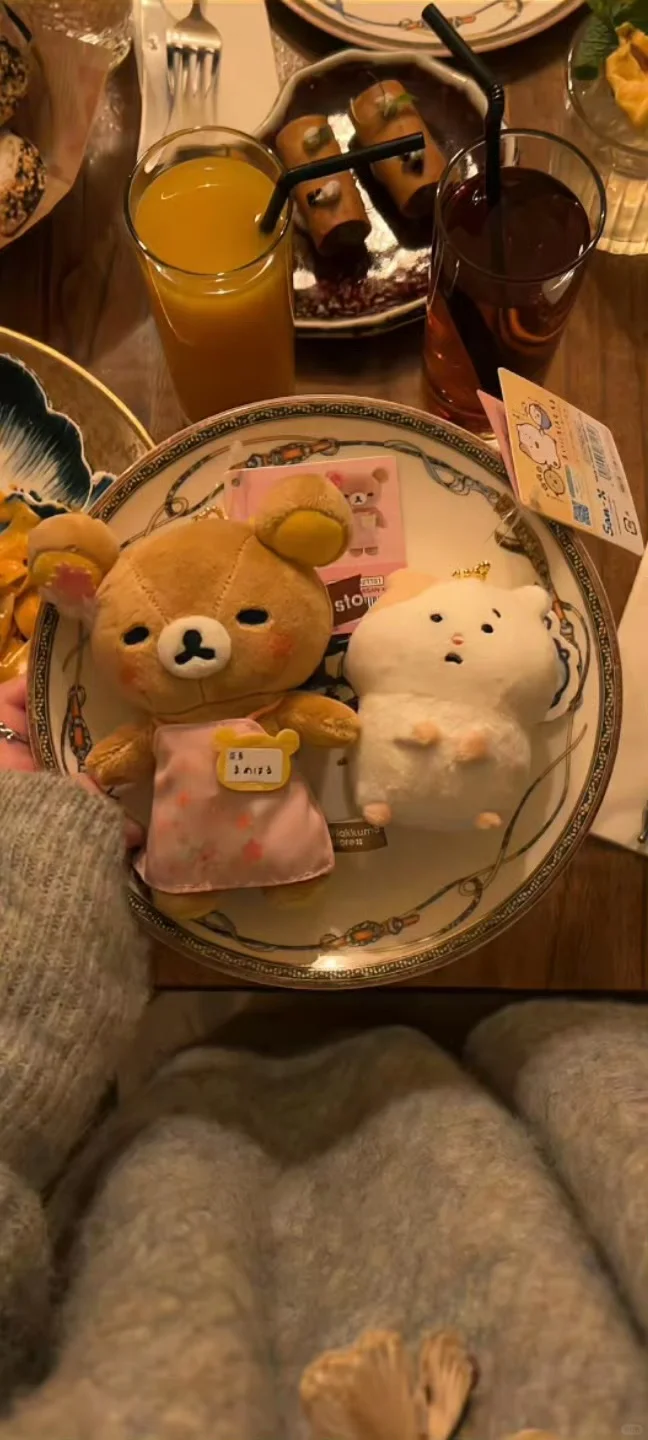 𝙎𝙃𝘼𝙍𝙀🍂 | ins美拉德色系壁纸