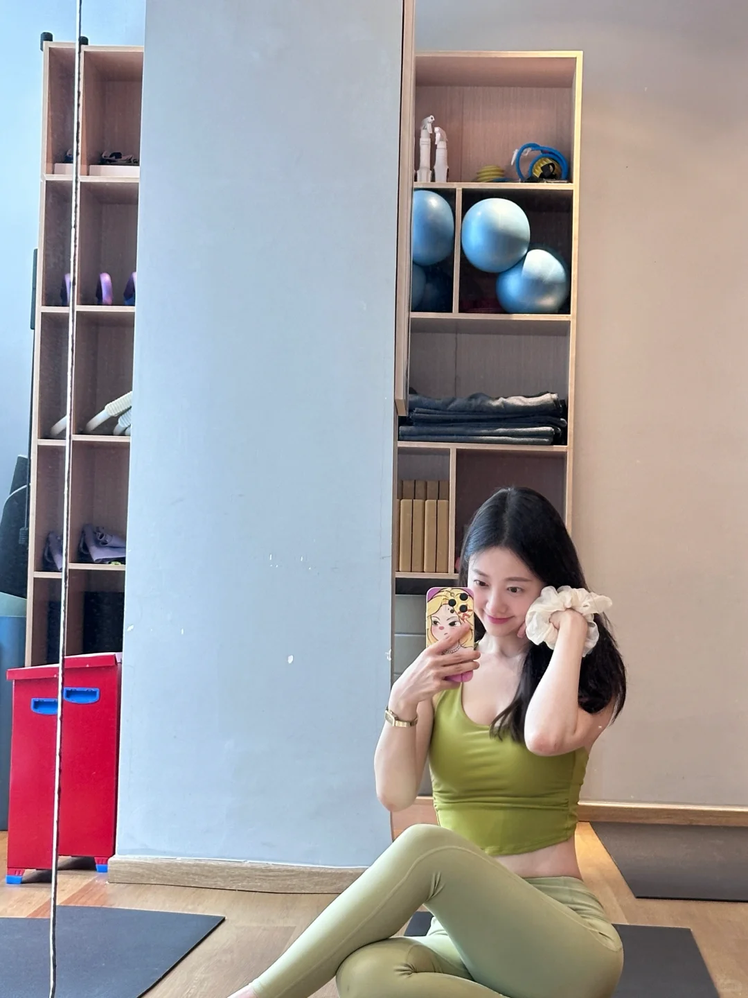 报告，这块抹茶蛋糕在练瑜伽