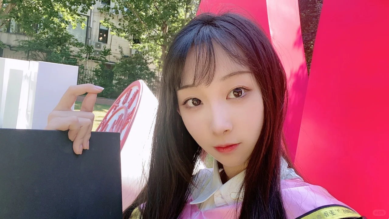 01年的我在上戏本科毕业啦~