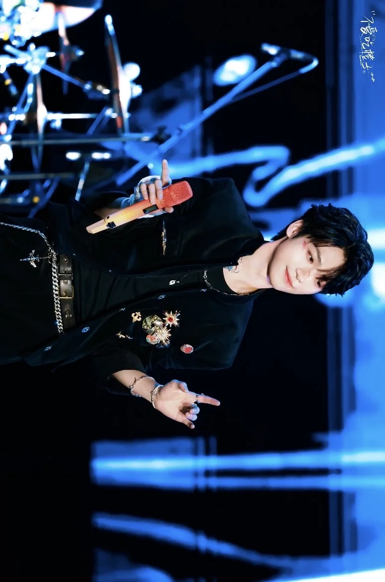 照例来一组纯享版横屏高清壁纸图