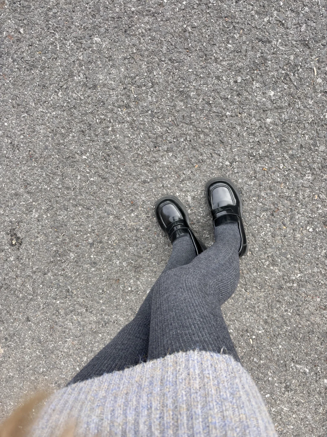 近期灰色系袜裤穿搭