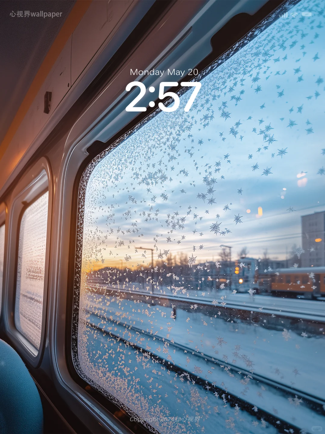 “车窗外飘落冰蓝色的雪❄️” | 027壁纸