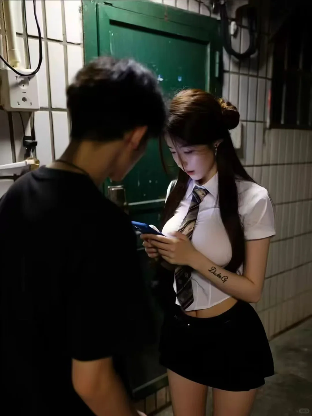 「这代人的性生活，不需要两个人了。」