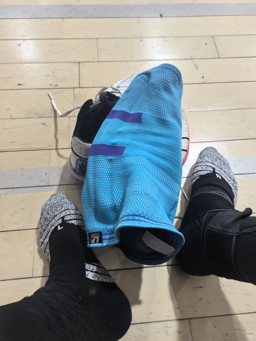 今天打球又是这双袜子！！