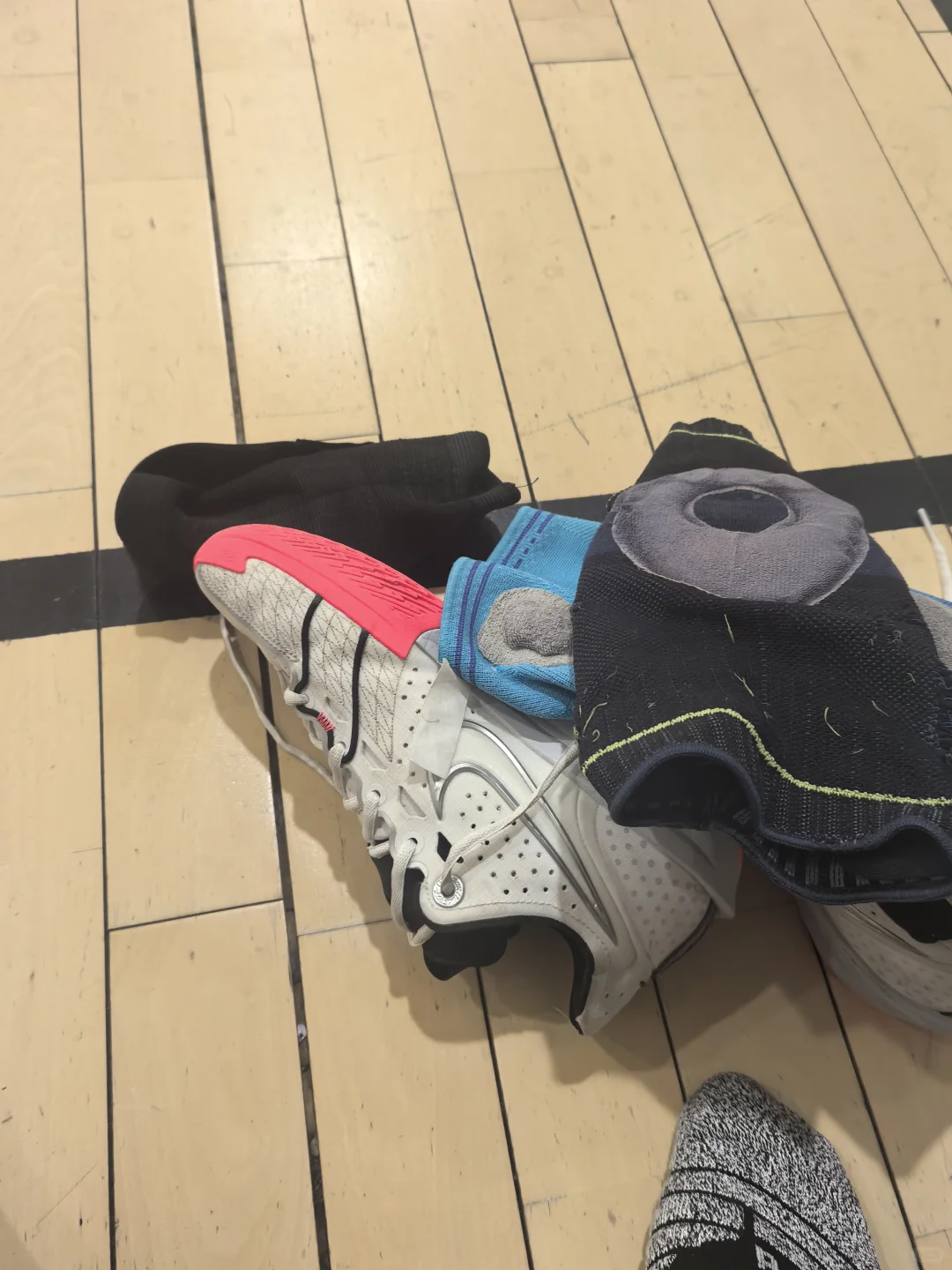 今天打球又是这双袜子！！