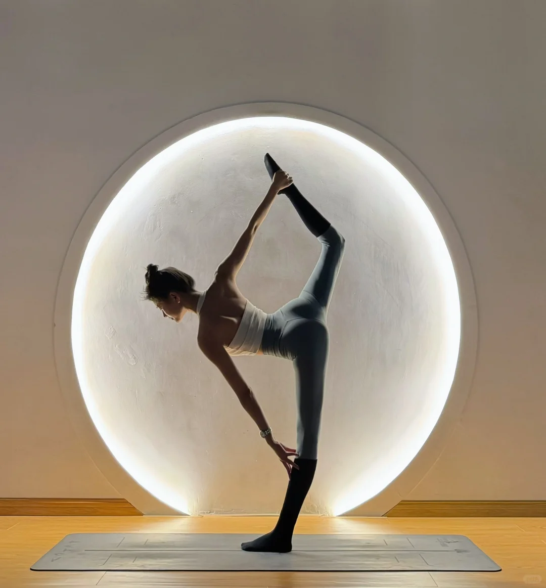 瑜伽体式照🧘‍♀️