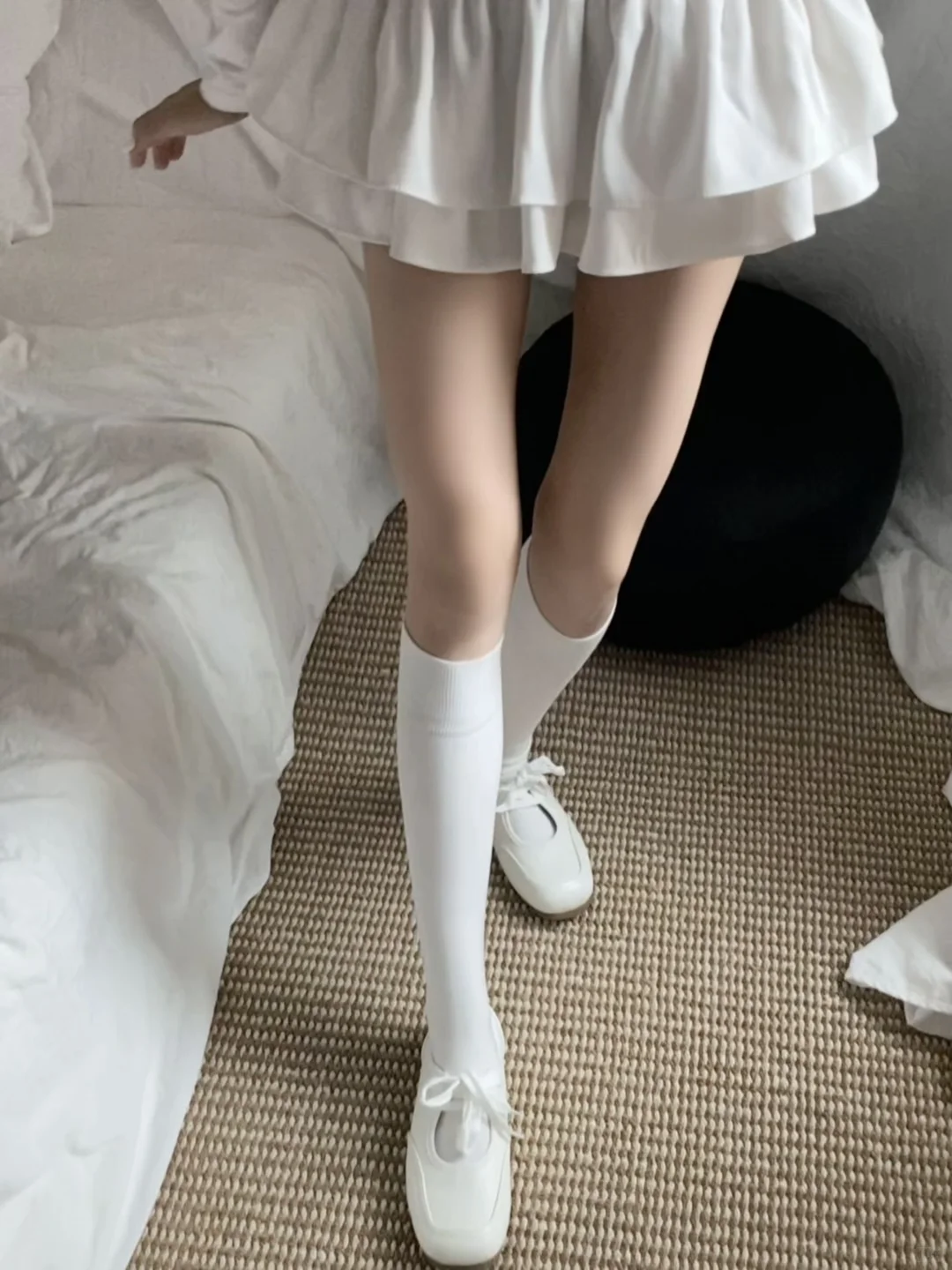 真的很爱奶白色小腿袜~带点纯欲又有少女感