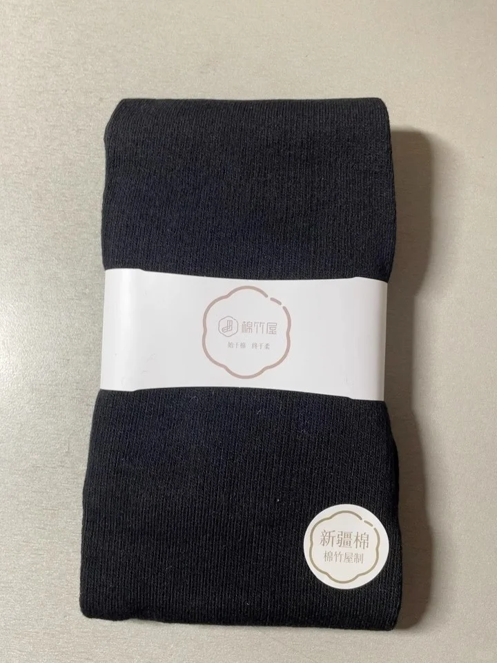 过膝袜搭出时尚,温暖整个冬天