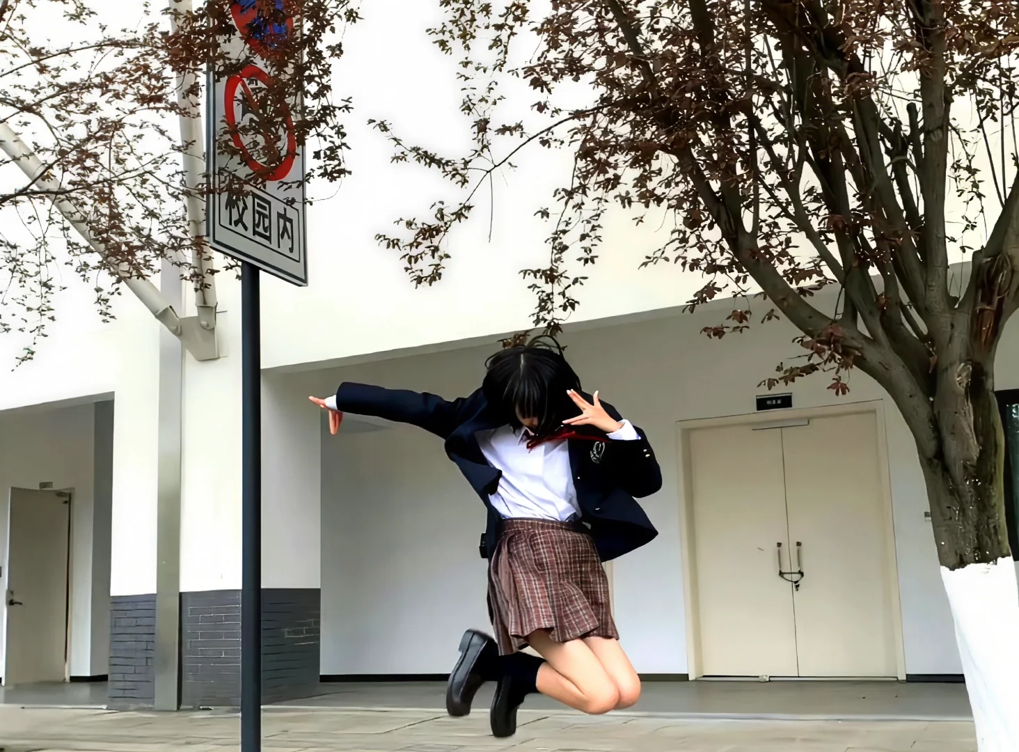 iPad·电脑壁纸｜🧣今天也要开心哦