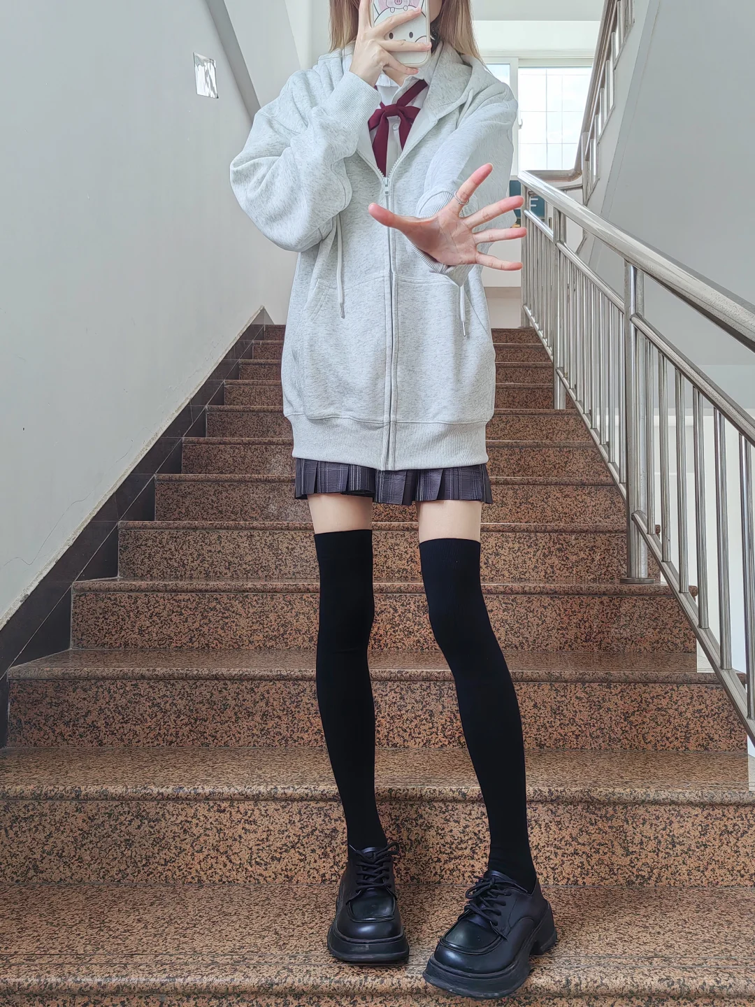 黑色or白色～🍂秋天小腿袜就这样搭！！！