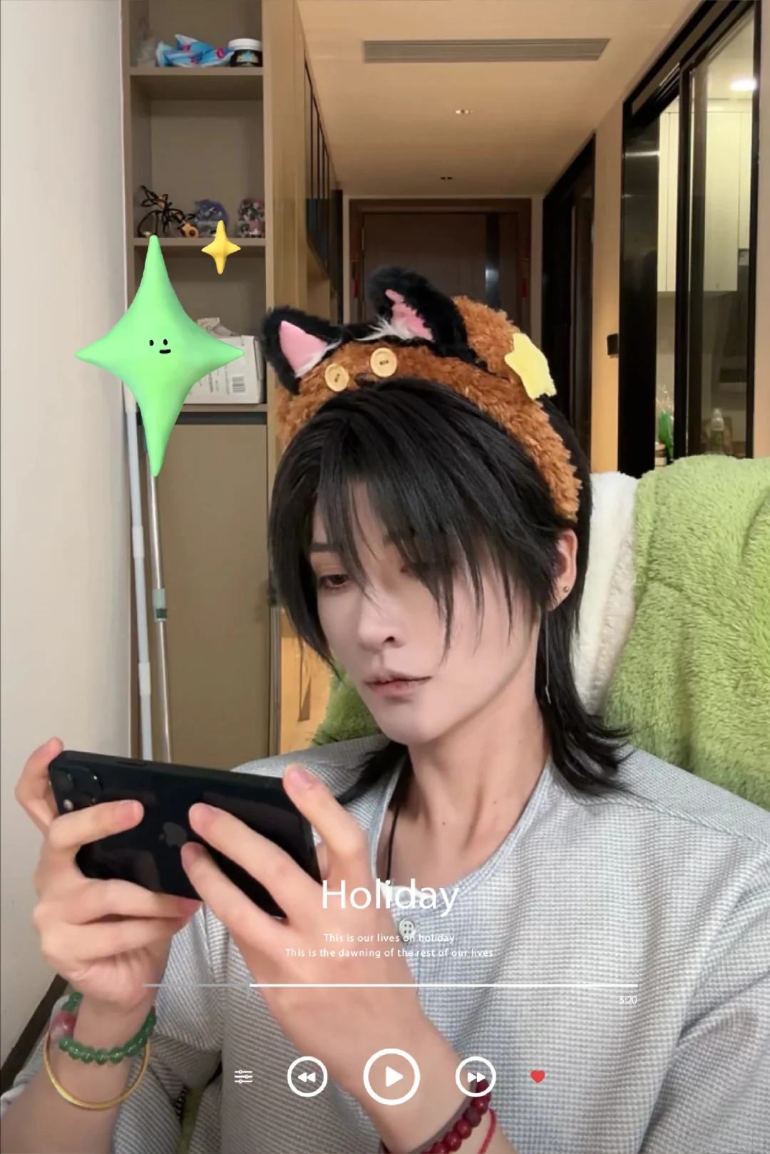 这个阿季有股淡淡的人妻感