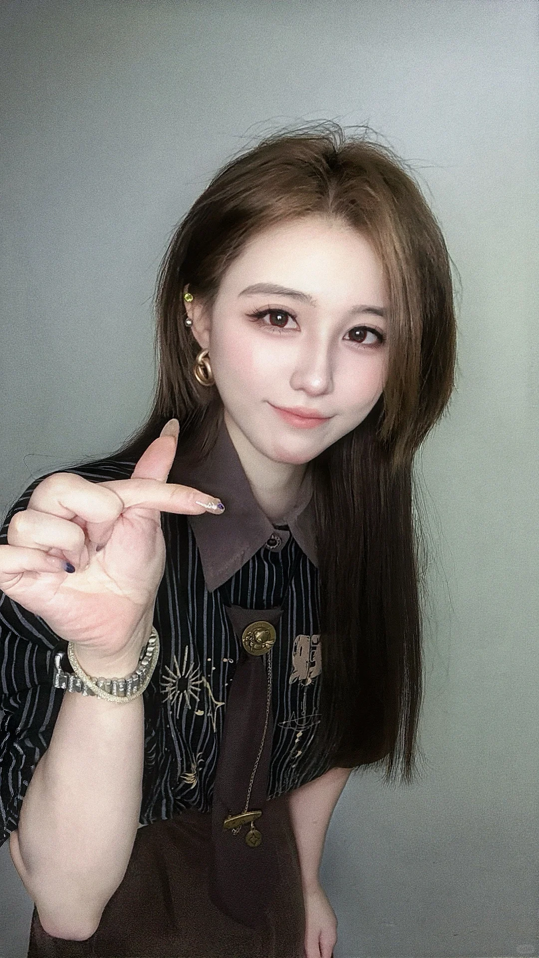 “你知道吗，人在难过的时候就会爱上日落。”