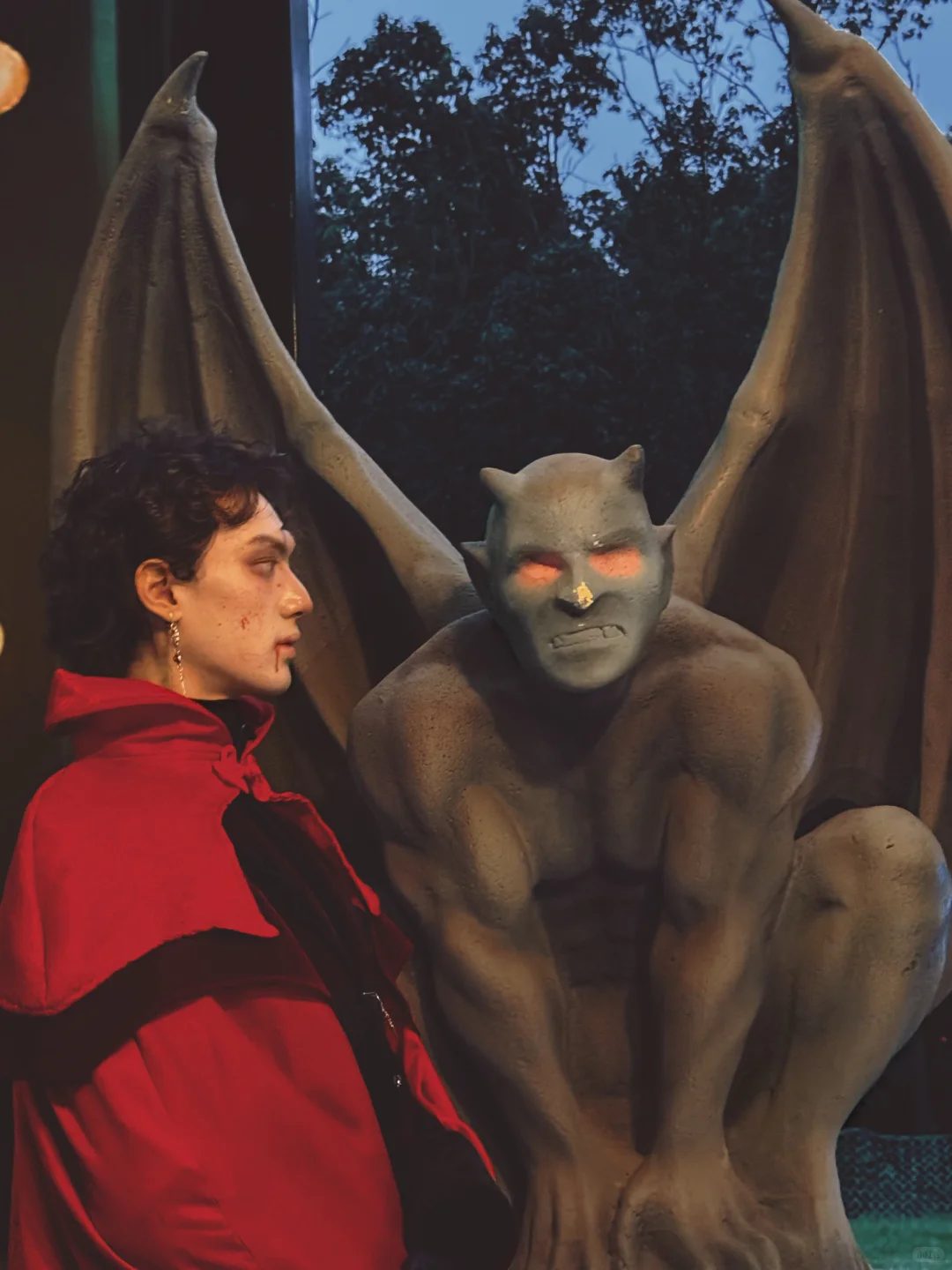 变成一只吸血鬼永远是我的舒适区.