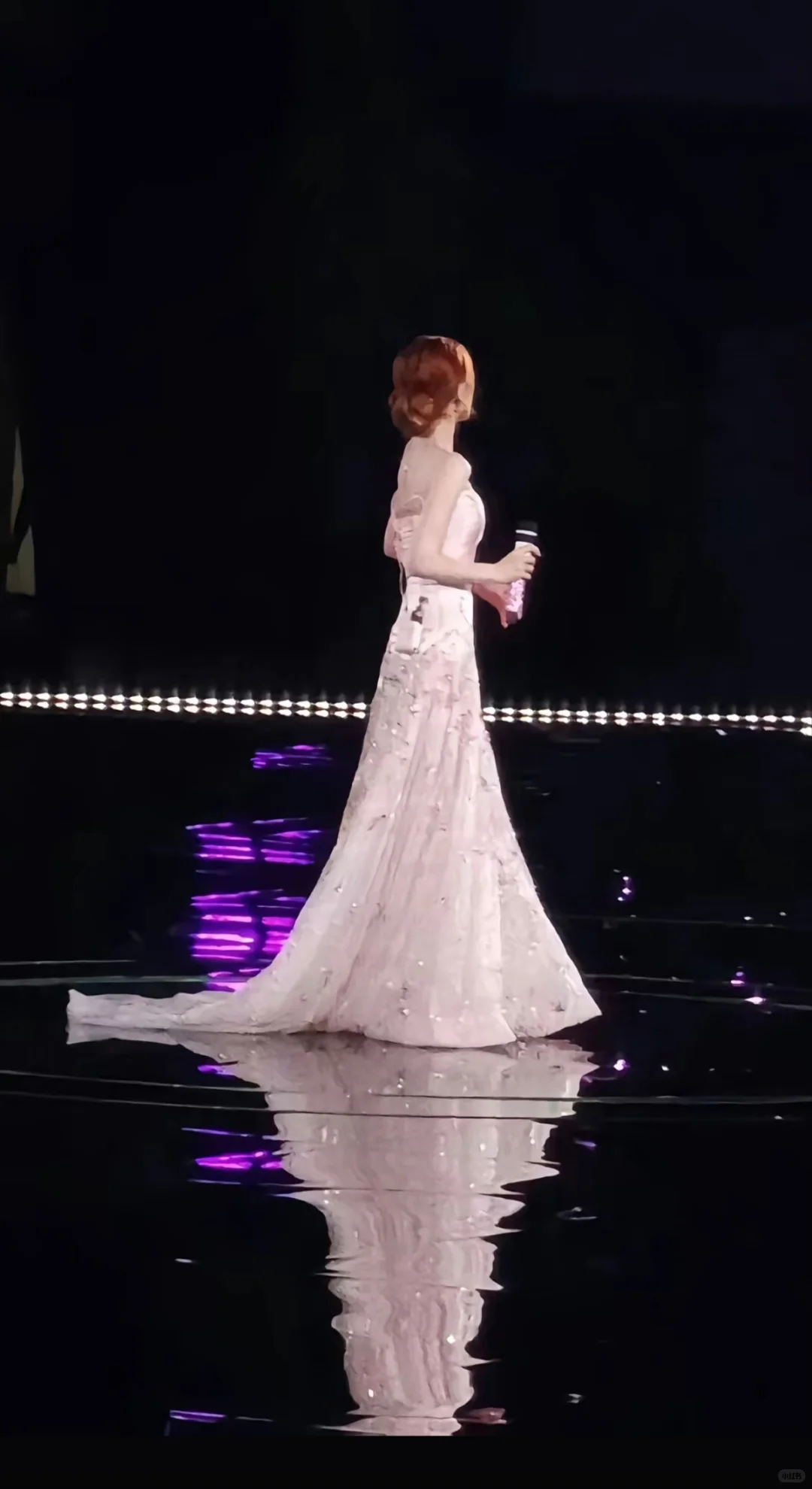 𝑾𝒆𝑪𝒉𝒂𝒕·赵露思壁纸｜愿你我 野性 自由