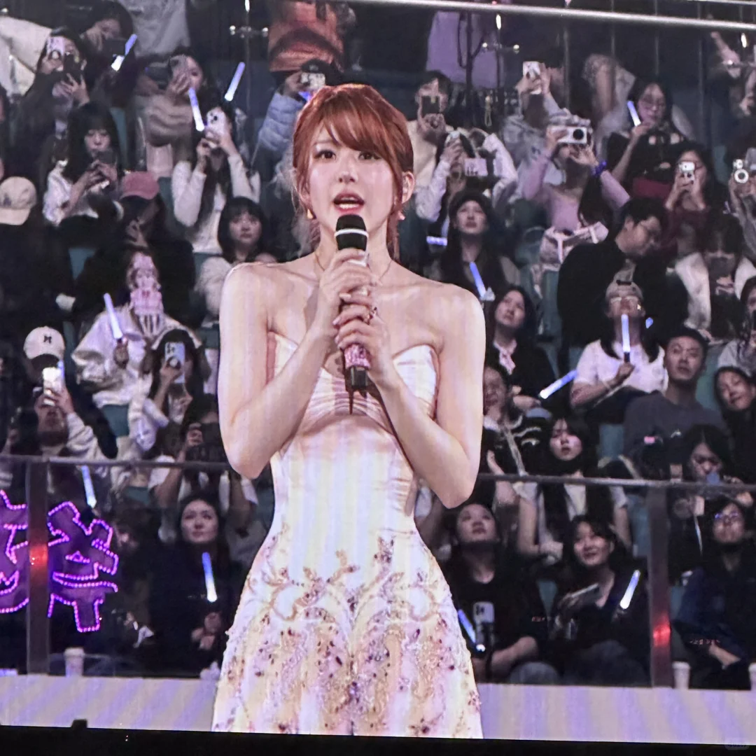 不开玩笑…赵露思生日会好多美女…好吓人