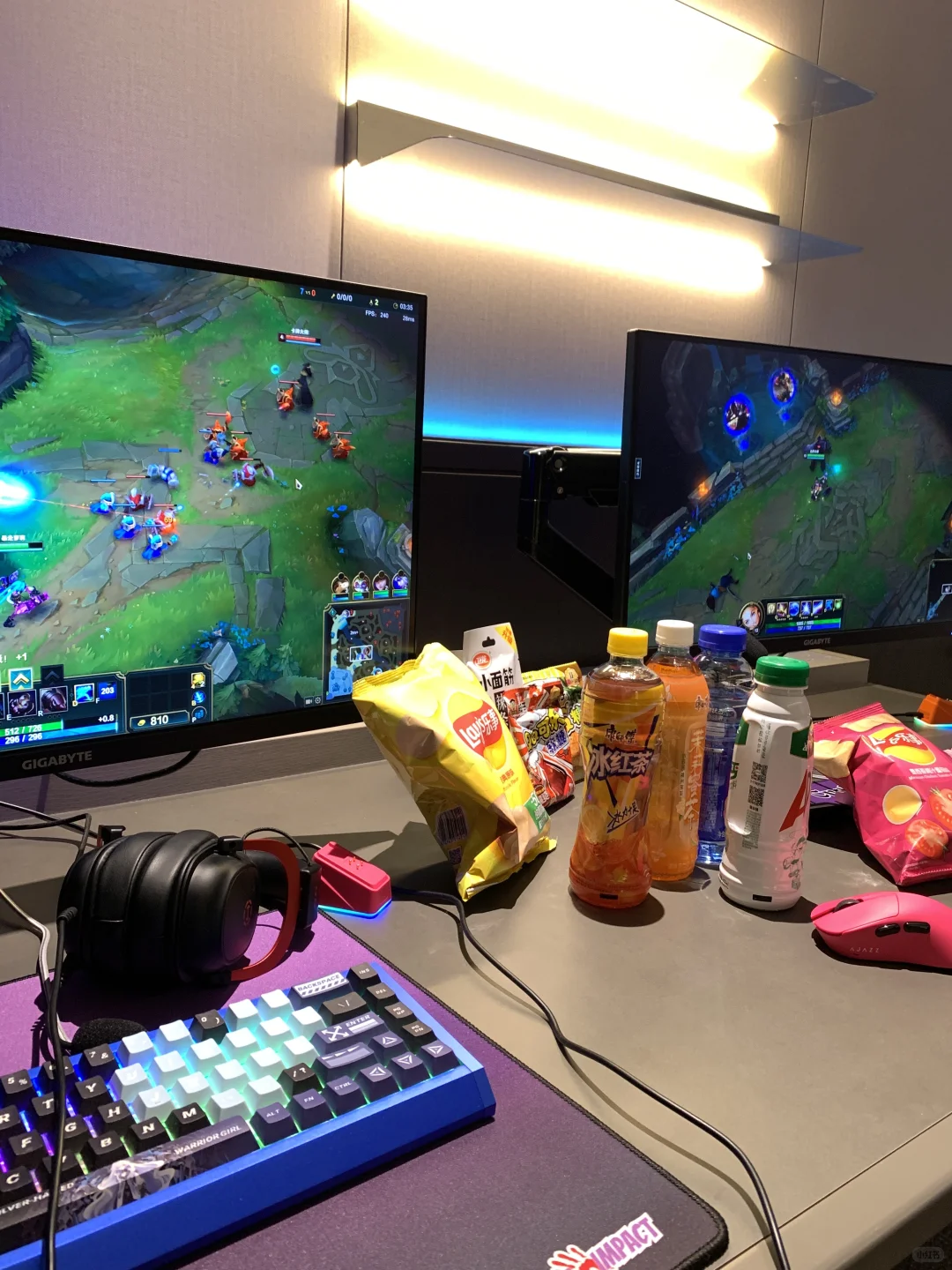 电竞少女写真出炉啦！📸