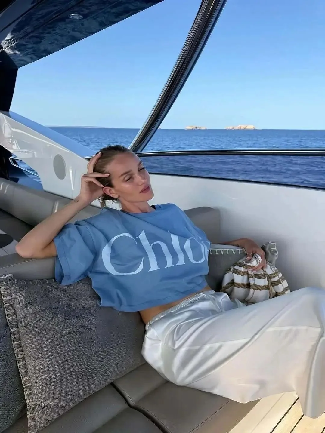 帅呆啦！杰森·斯坦森与小20岁妻子意大利度假