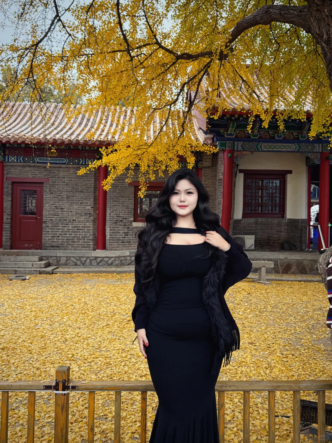 180斤｜媚 明媚的媚 妩媚的媚