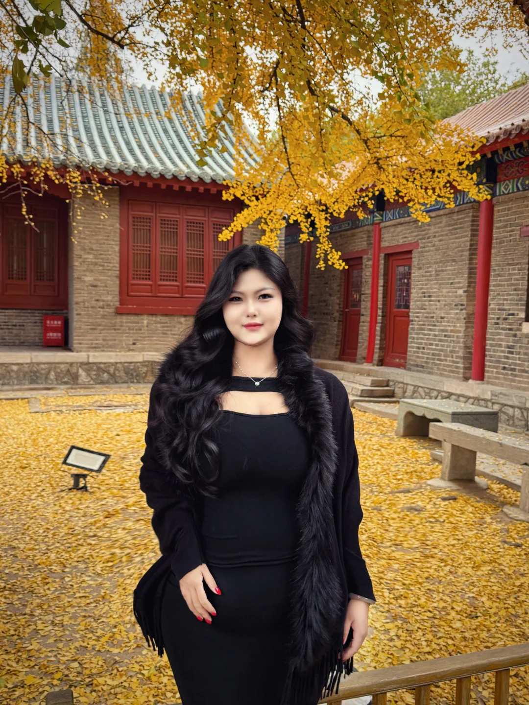 180斤｜媚 明媚的媚 妩媚的媚