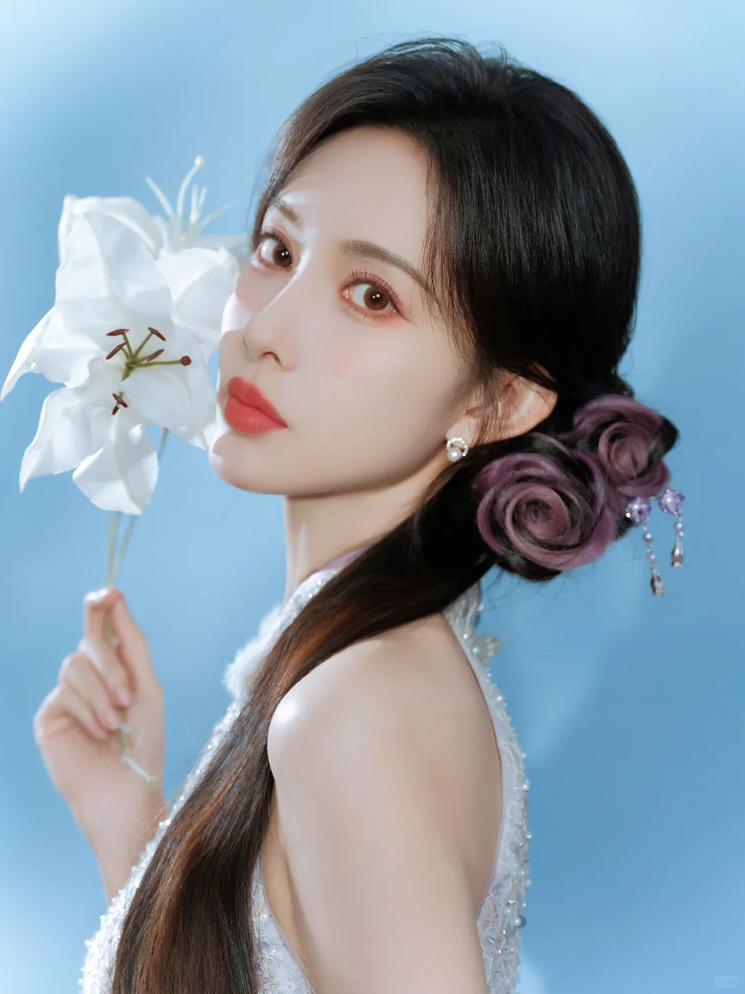 孟子义妩媚勾魂风情万种