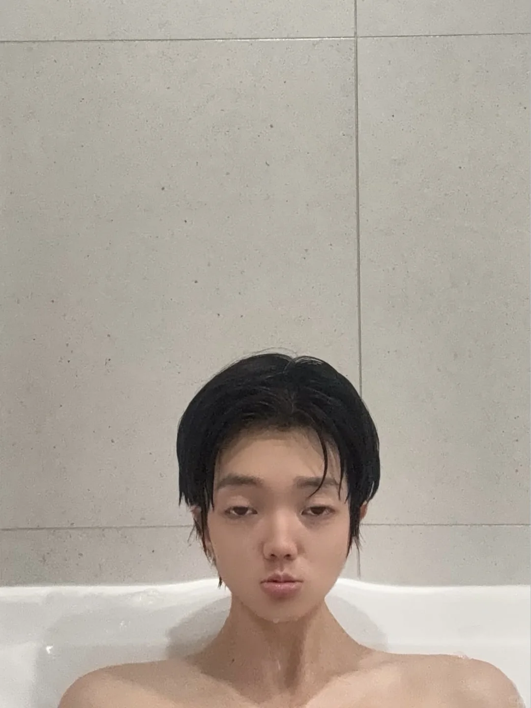 恩宰豆快拍更新浴照