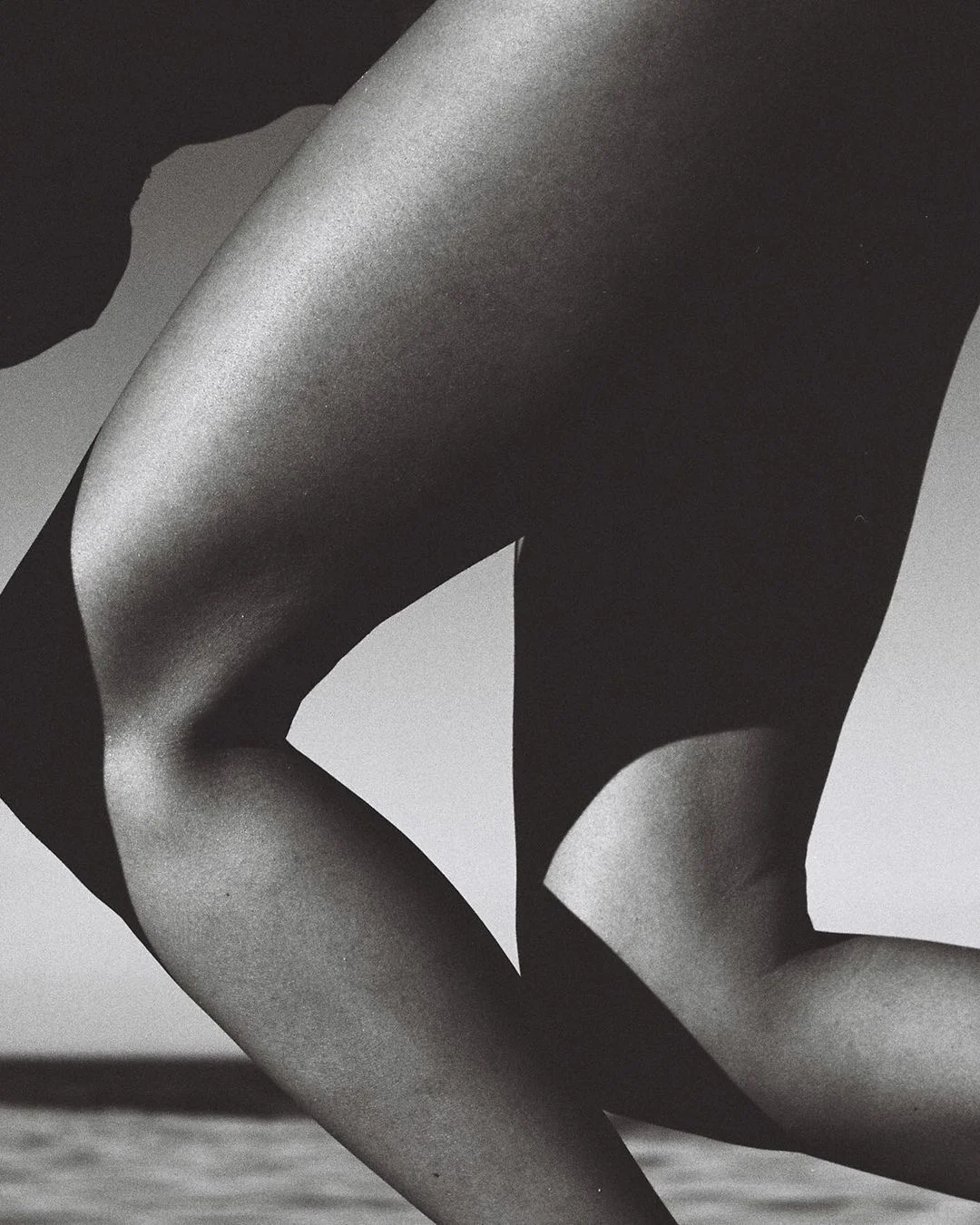 摄影分享|黑白镜头下的身体