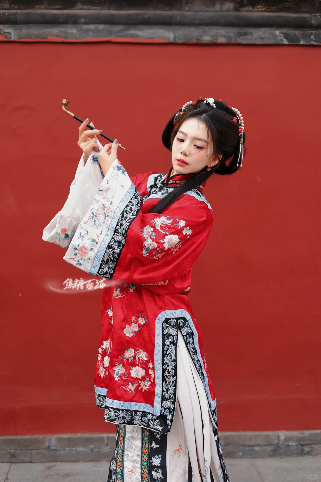 红墙太适合拍清汉女啦