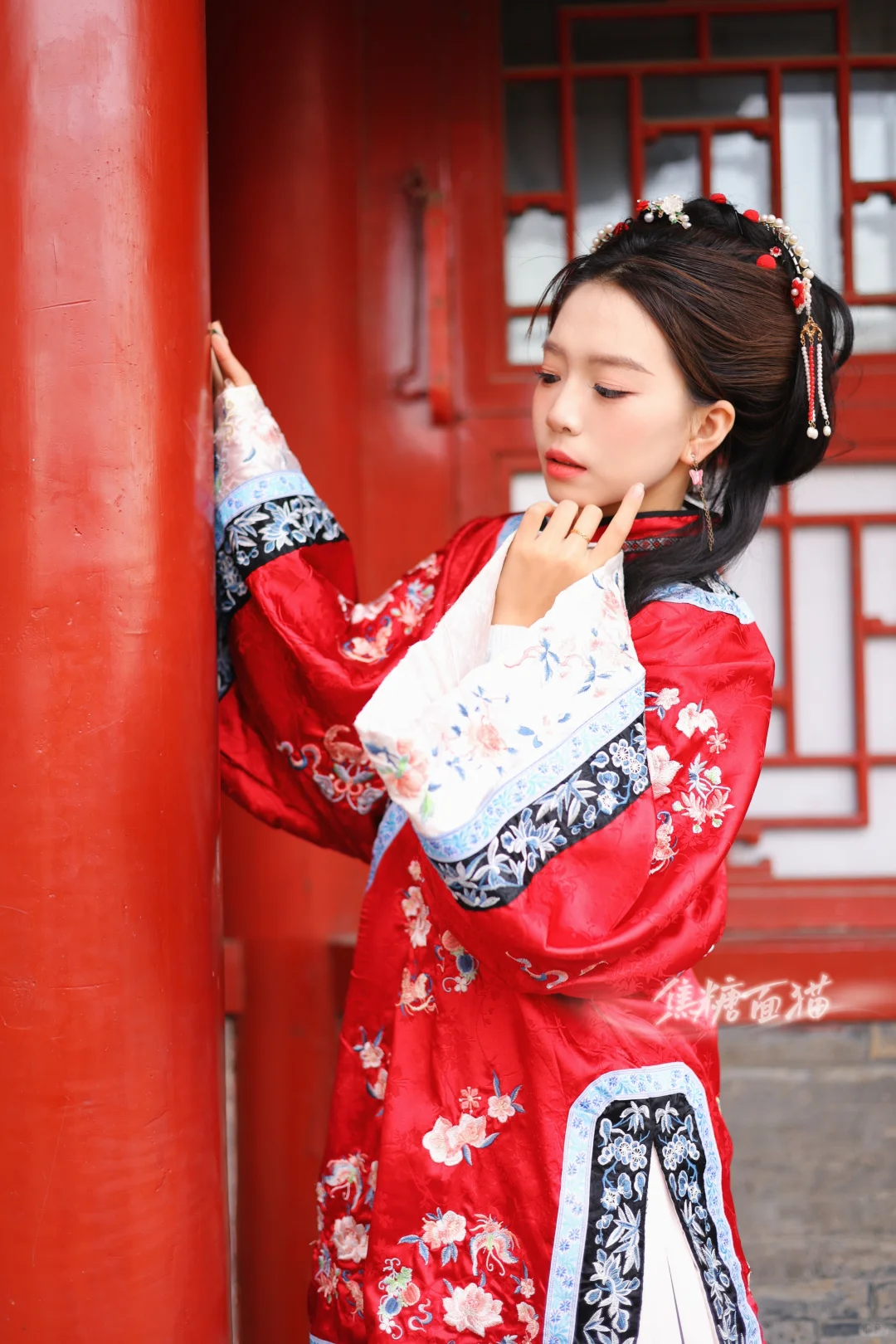 红墙太适合拍清汉女啦