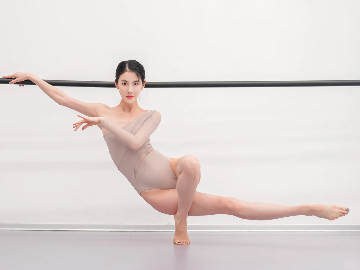 舞蹈老师🩰练功房写真
