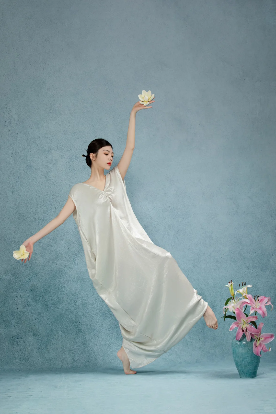 救命！这组舞蹈写真把“东方美学”焊在我审美