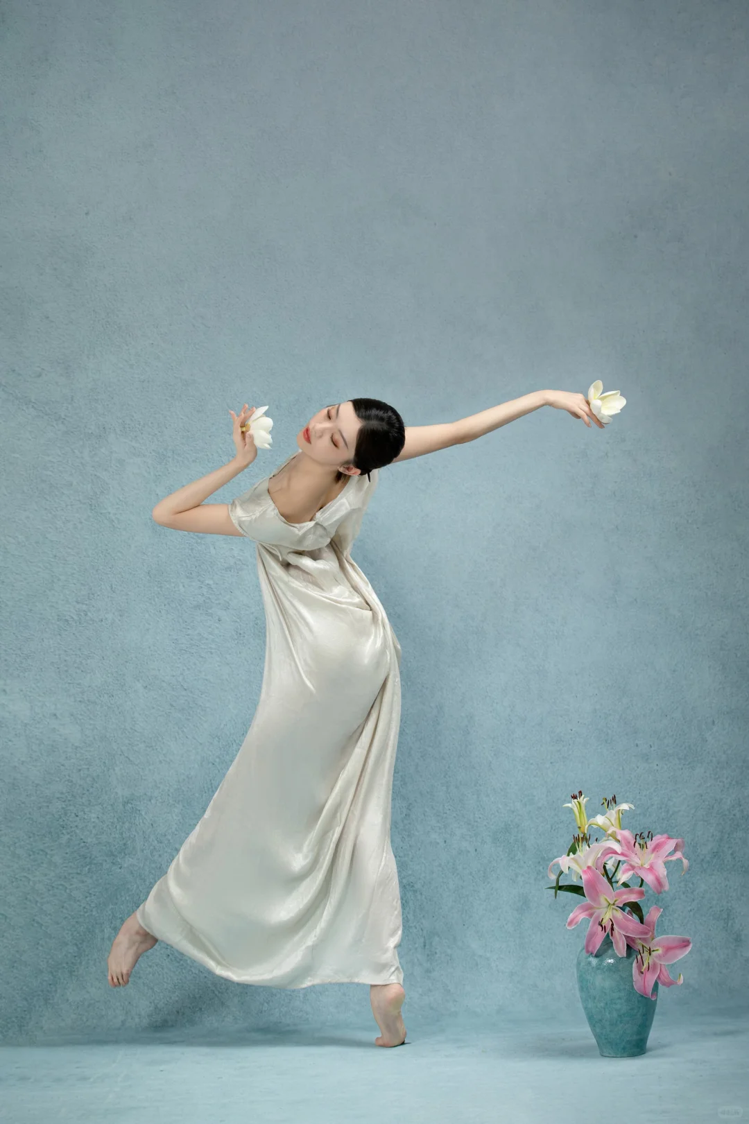 救命！这组舞蹈写真把“东方美学”焊在我审美