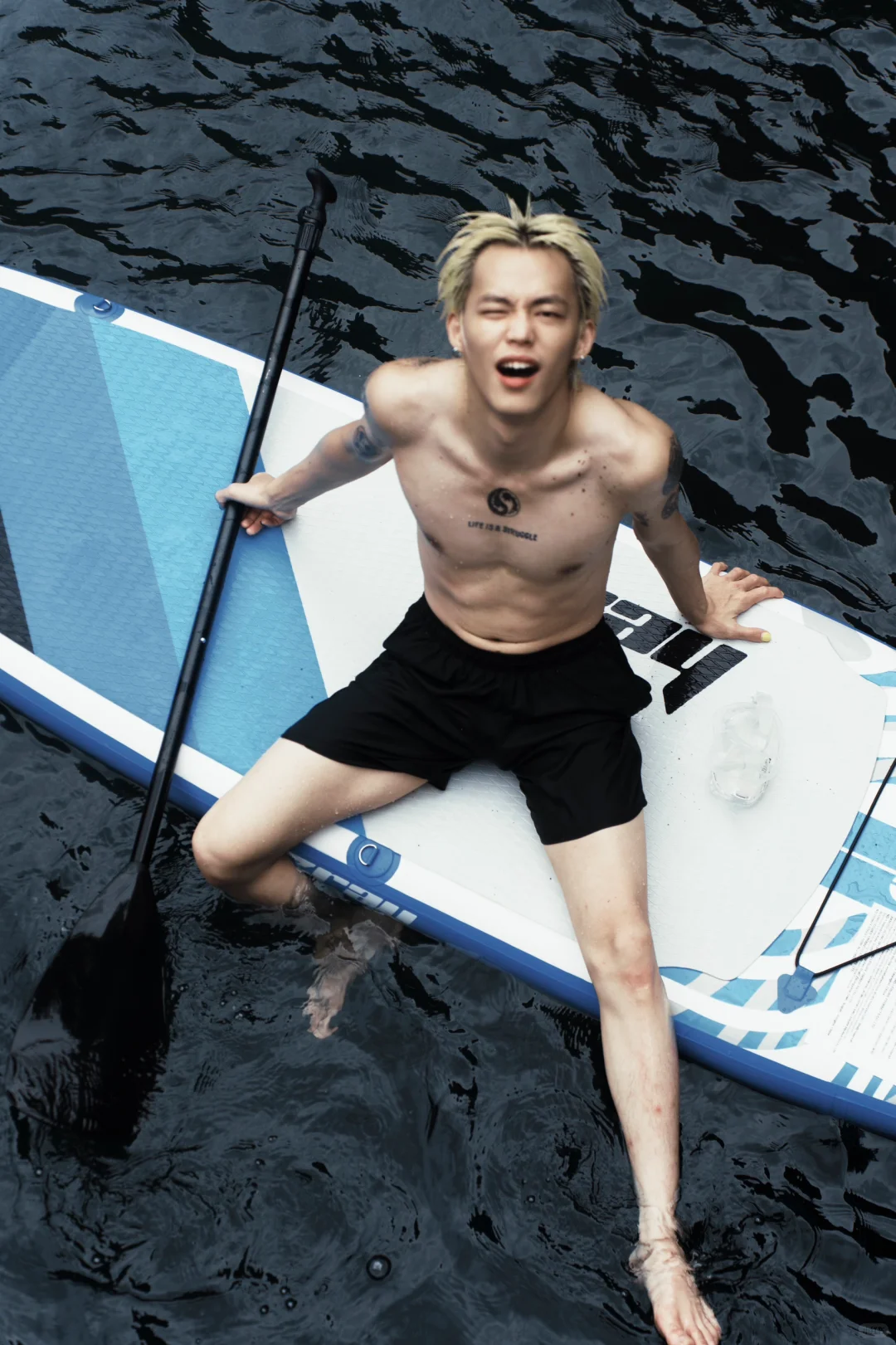 拥抱热烈的夏天