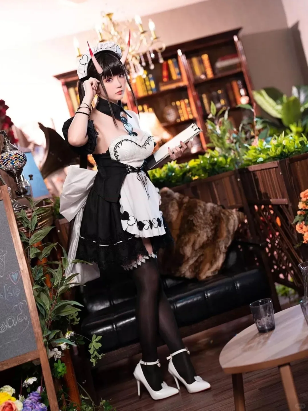 美女小姐姐的女仆Cosplay，也是非常好看的