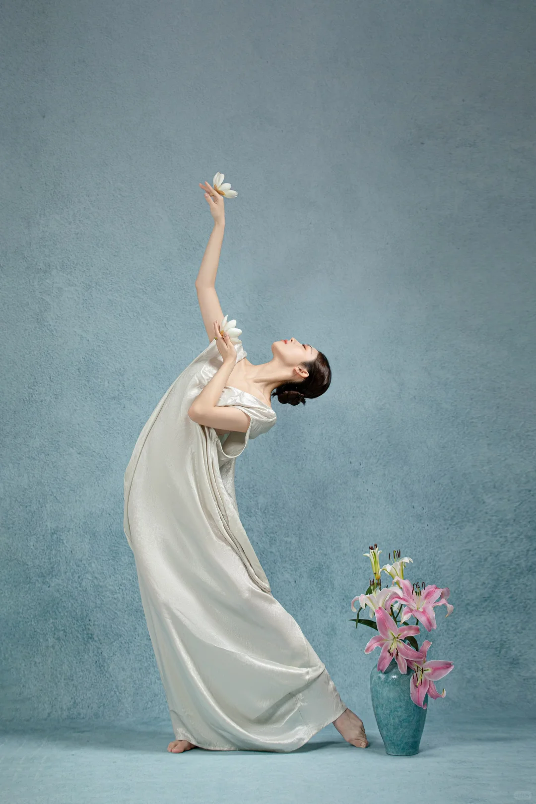 救命！这组舞蹈写真把“东方美学”焊在我审美