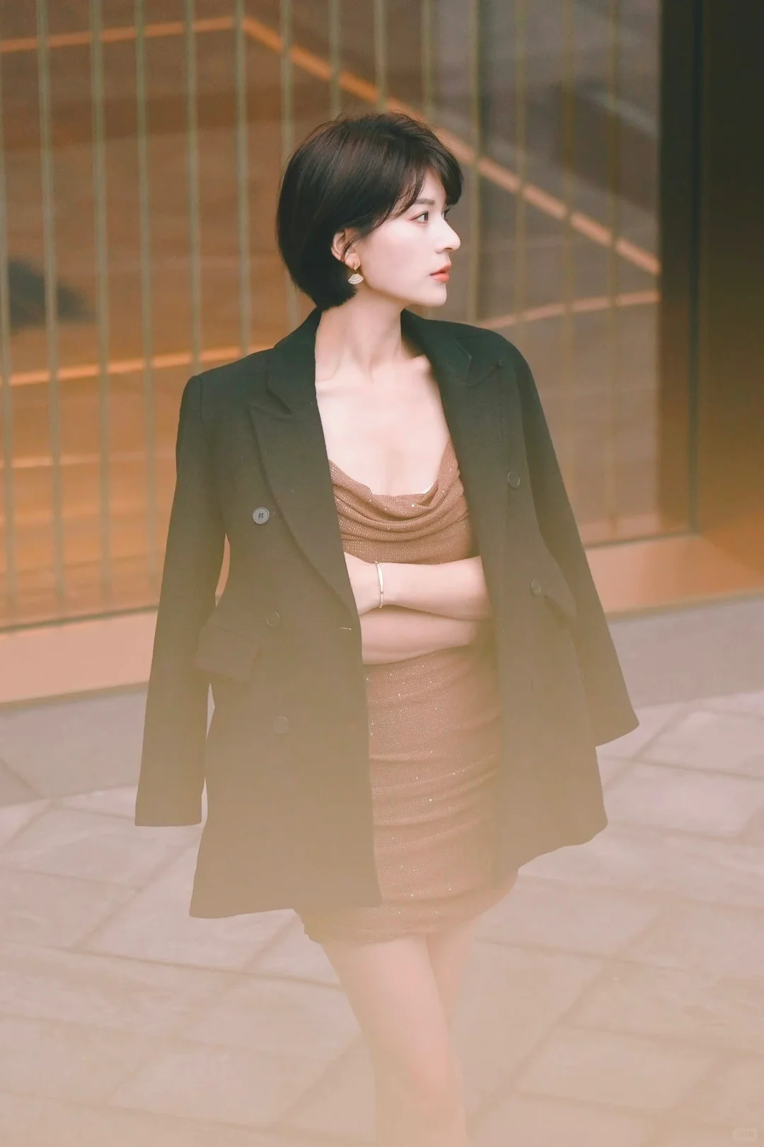 顶级素人少妇 可接互勉约拍 想约的请私信我