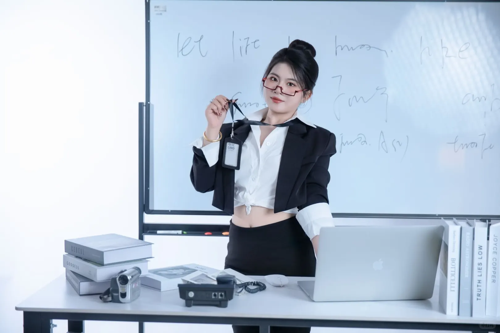 麻辣女教师开课啦👩‍🏫