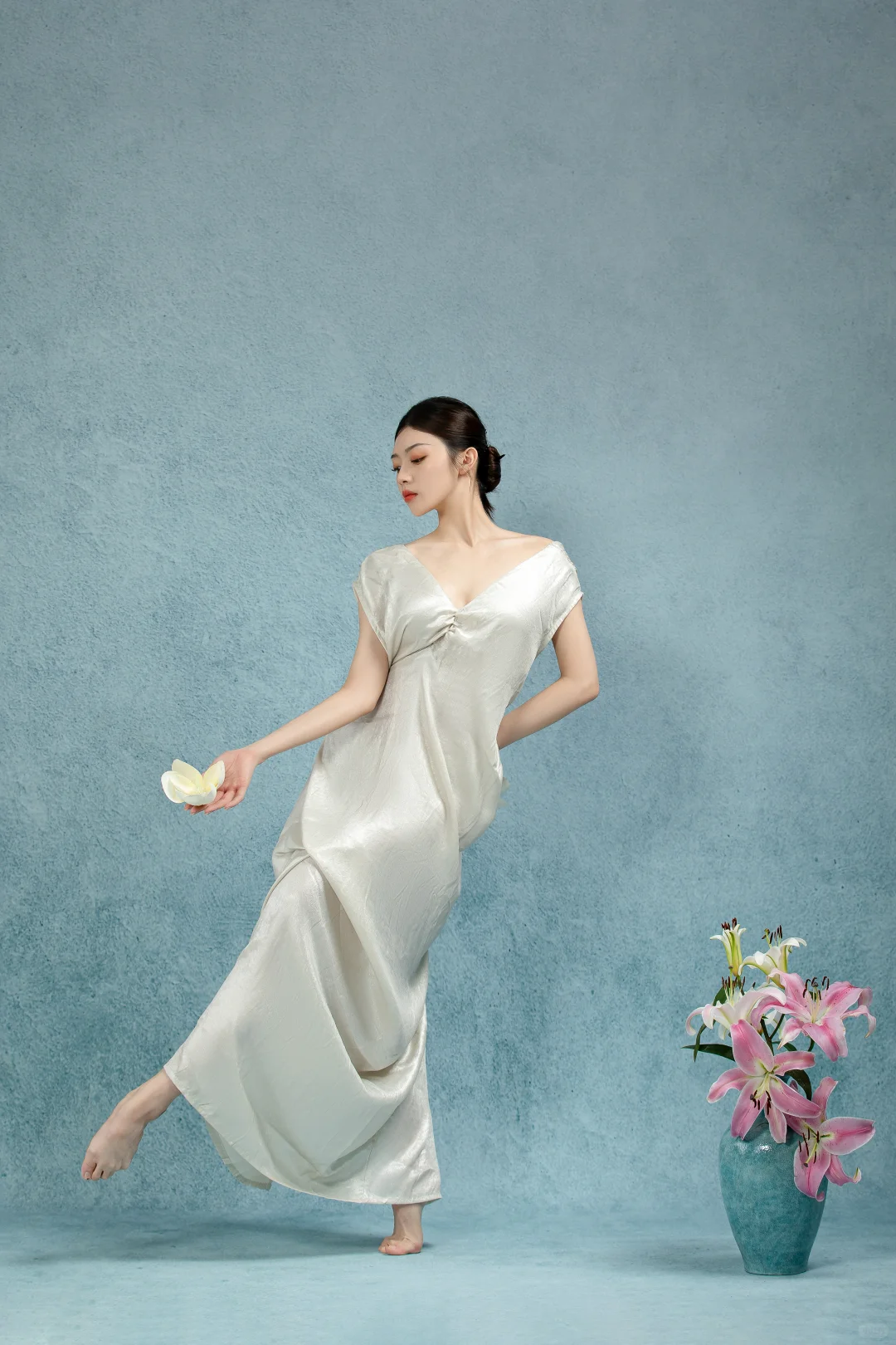 救命！这组舞蹈写真把“东方美学”焊在我审美