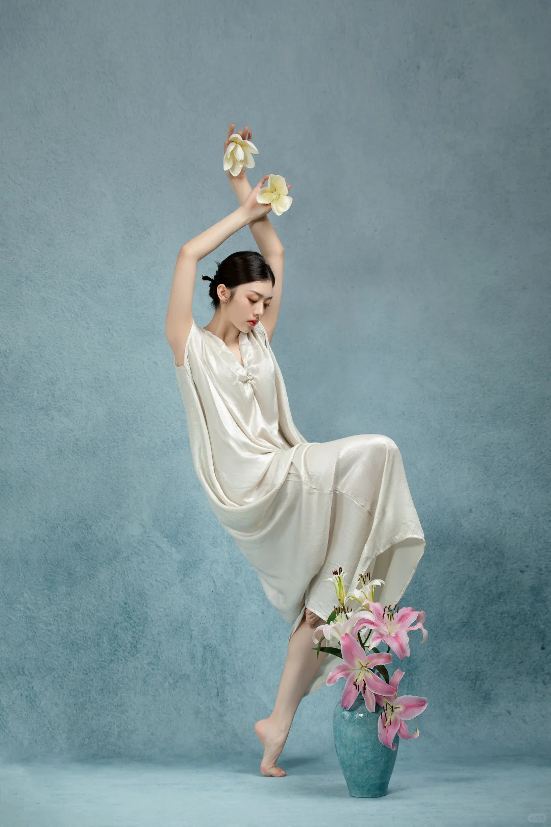 救命！这组舞蹈写真把“东方美学”焊在我审美