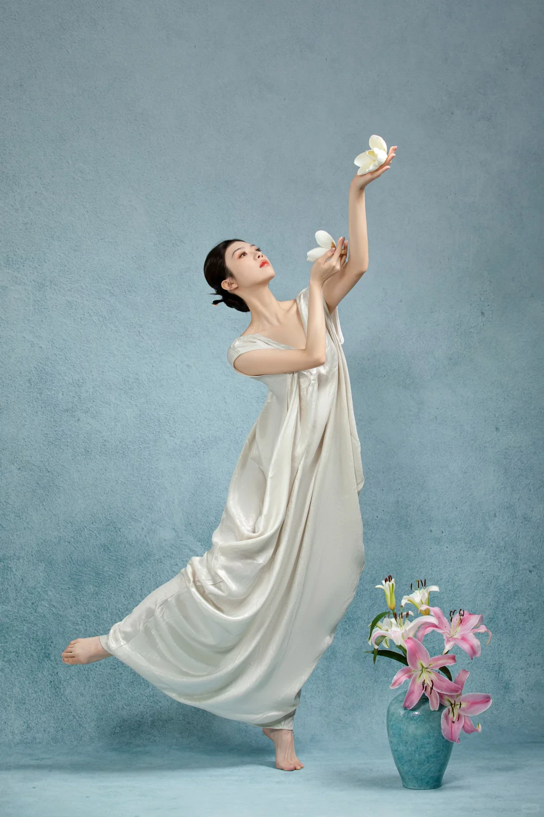 救命！这组舞蹈写真把“东方美学”焊在我审美