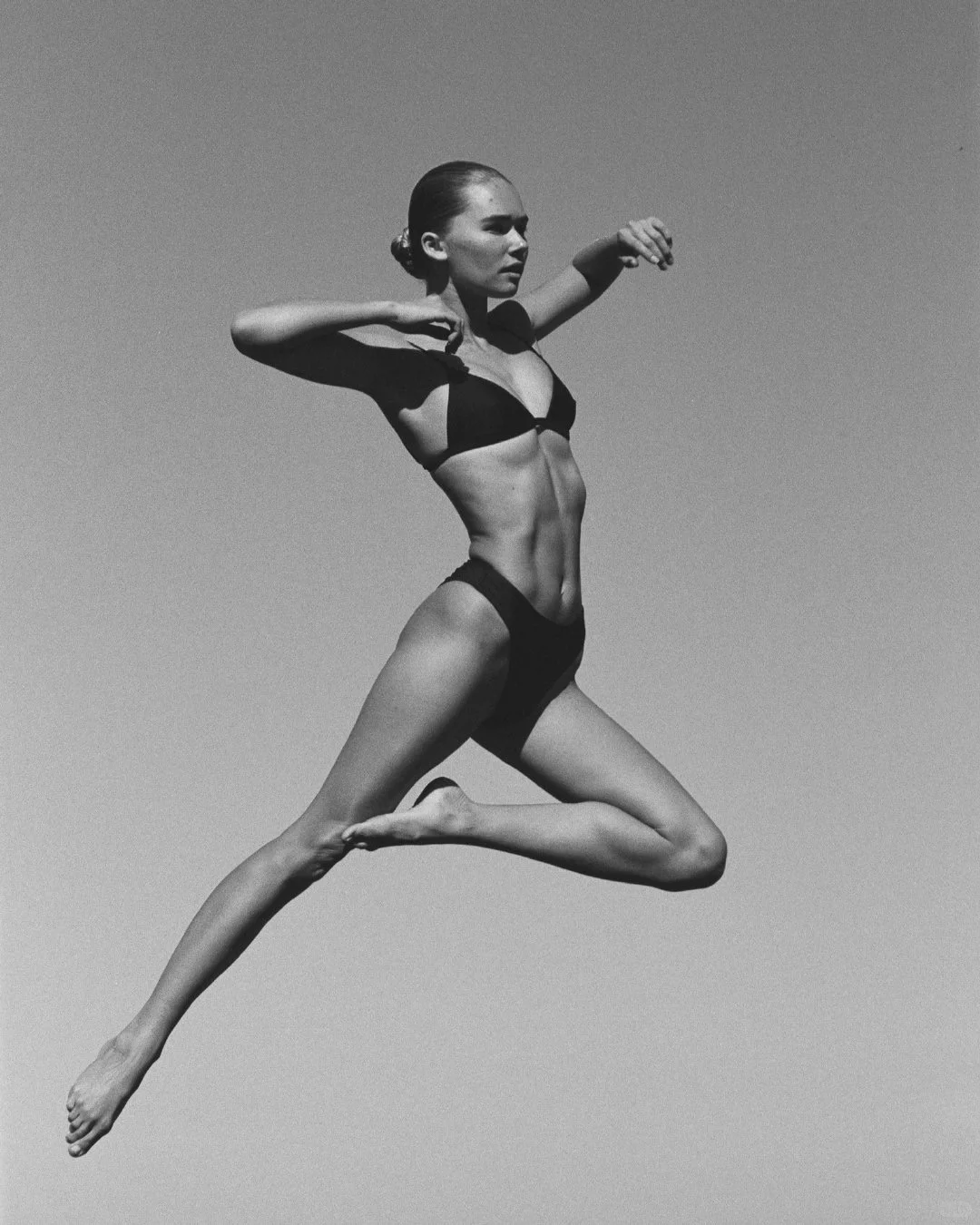 摄影分享|黑白镜头下的身体