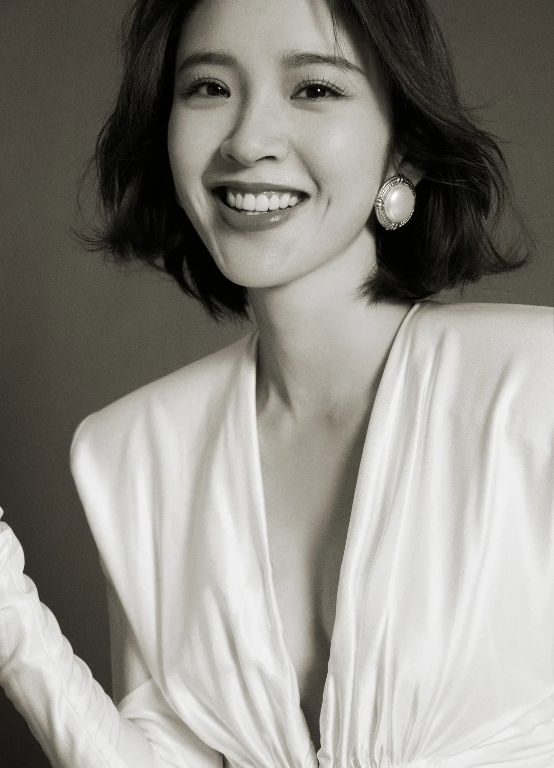 唐艺昕 甜妹变御姐身材放大镜