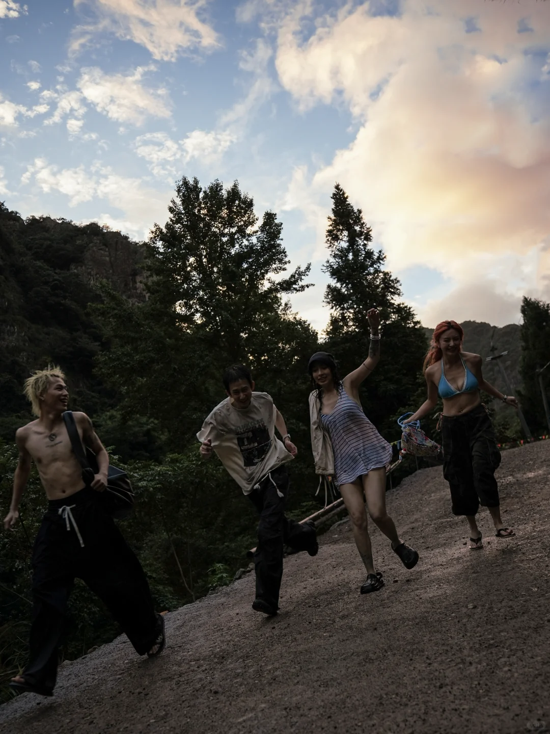 拥抱热烈的夏天