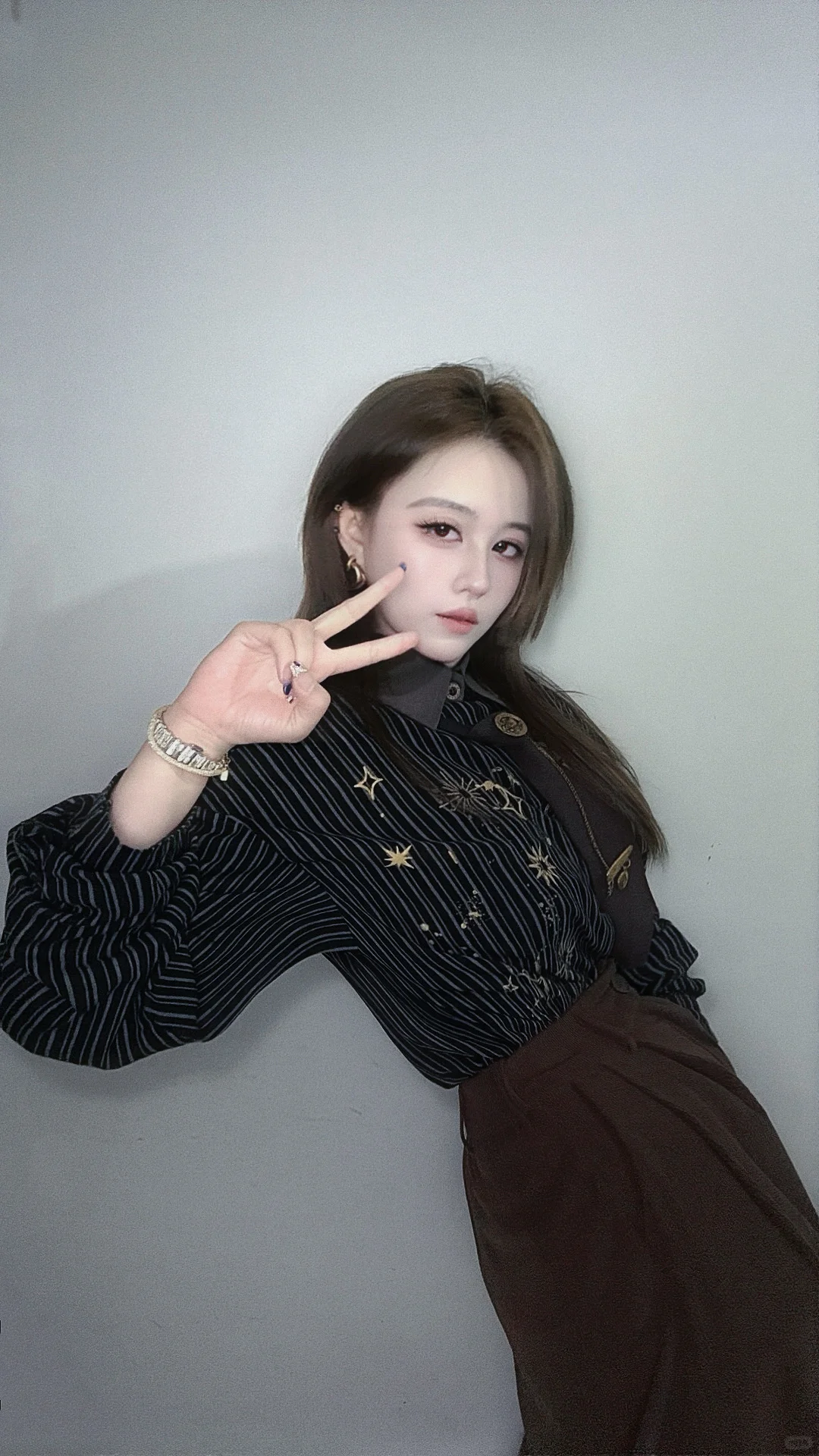 “你知道吗，人在难过的时候就会爱上日落。”