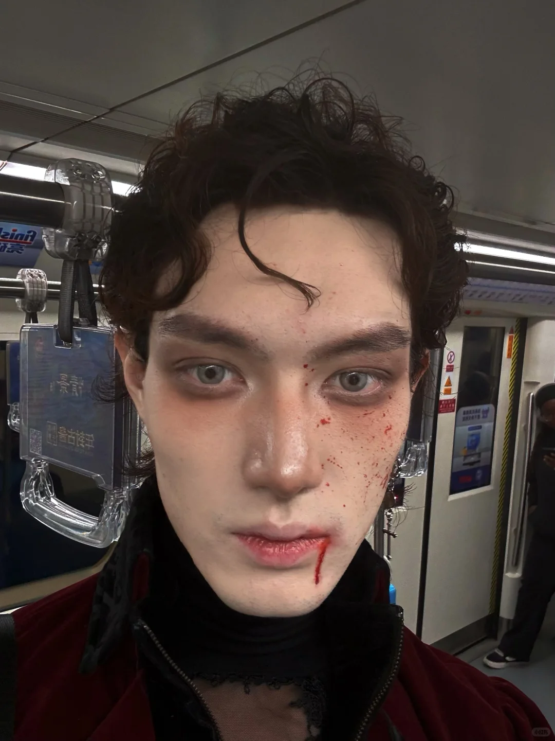 变成一只吸血鬼永远是我的舒适区.